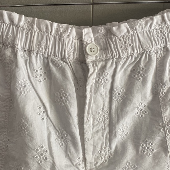 Aerie eyelet embroidered shorts size L - Picture 4 of 9